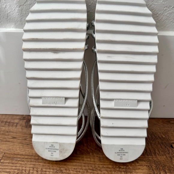 New Marc Fisher Joylyn Silver Gladiator Strappy Platform Sandals Women Size 9.5 - Picture 5 of 6